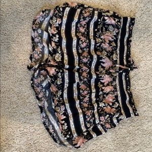 Flowy American Eagle shorts